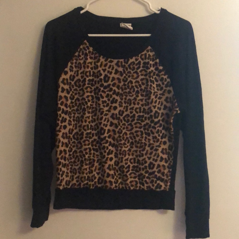 Victoria’s Secret Pink brand long sleeve tee